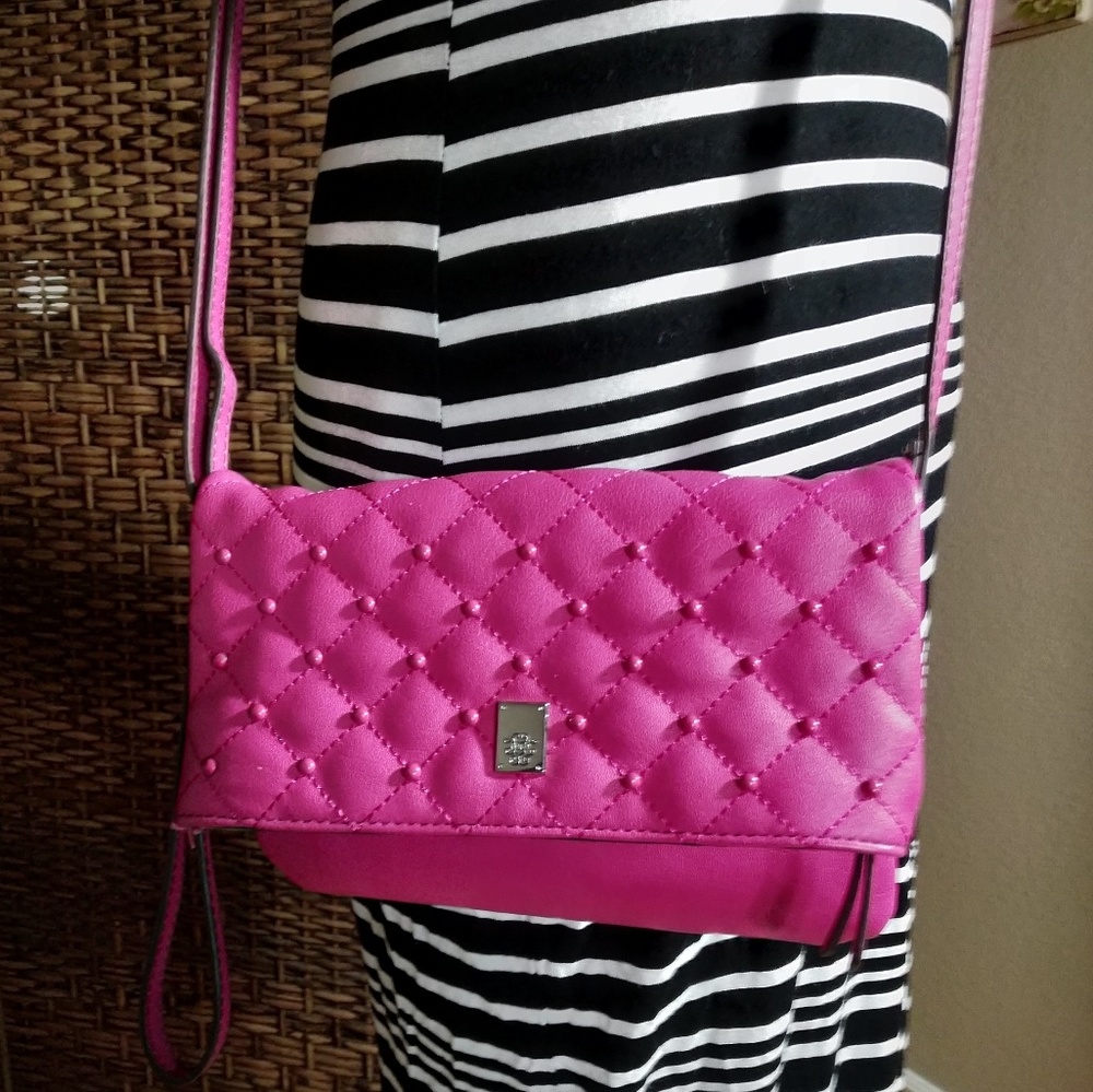 🔥🔥JESSICA SIMPSON MINI CROSSBODY & WRISTLET❣️ - Picture 2 of 8